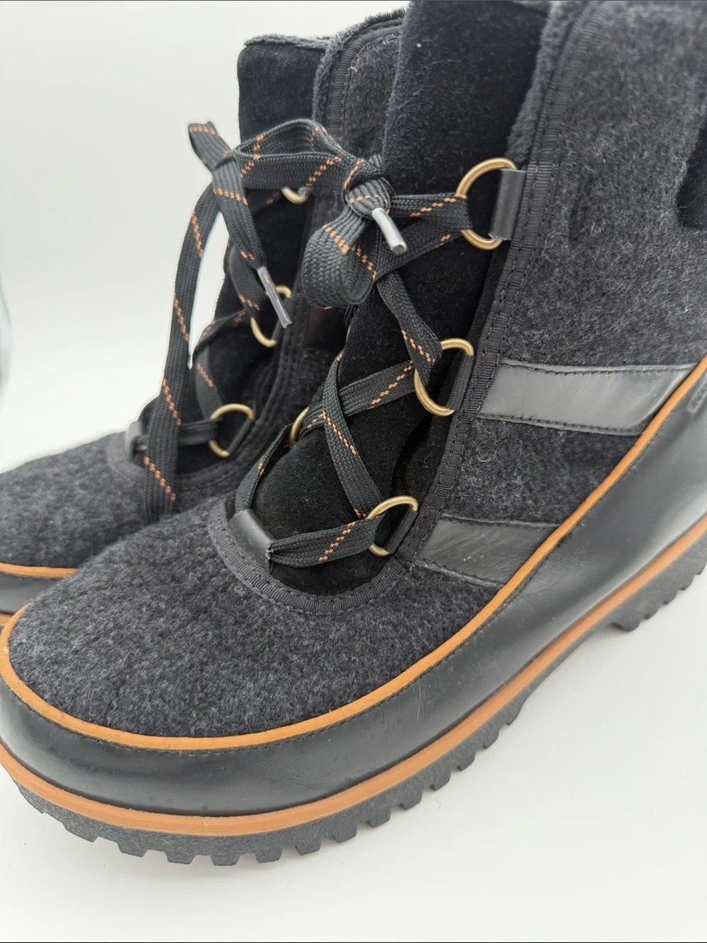 Sorel Tivoli Women’s Winter Boots Black Felt Fleece Lining Weather Snow 8.5 Warm